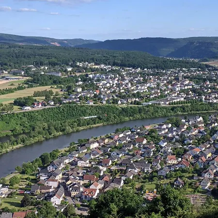 Gemütliche 90 Qm In Saarburg, Zentral Gelegen, Garten Mit Aussicht, Separater Eingang Apartamento *