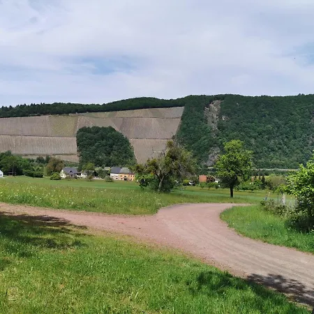 Apartment Gemuetliche 90 Qm In Saarburg, Zentral Gelegen, Garten Mit Aussicht, Separater Eingang