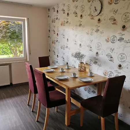 Gemuetliche 90 Qm In Saarburg, Zentral Gelegen, Garten Mit Aussicht, Separater Eingang *