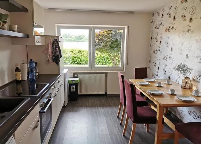 Gemuetliche 90 Qm In Saarburg, Zentral Gelegen, Garten Mit Aussicht, Separater Eingang זארבורג