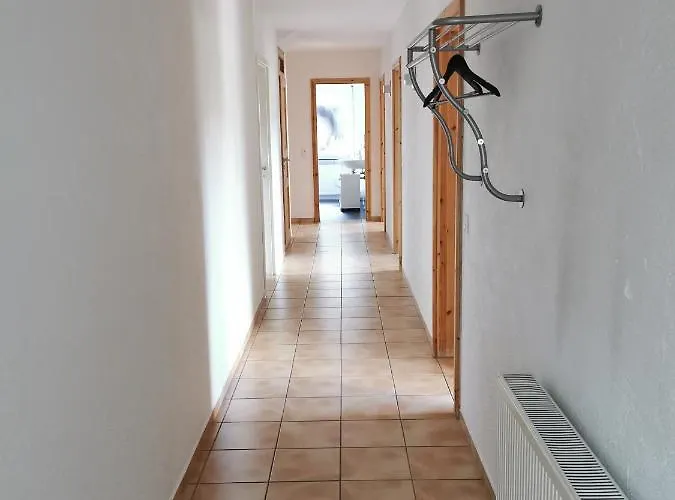 Apartment Gemuetliche 90 Qm In Saarburg, Zentral Gelegen, Garten Mit Aussicht, Separater Eingang *